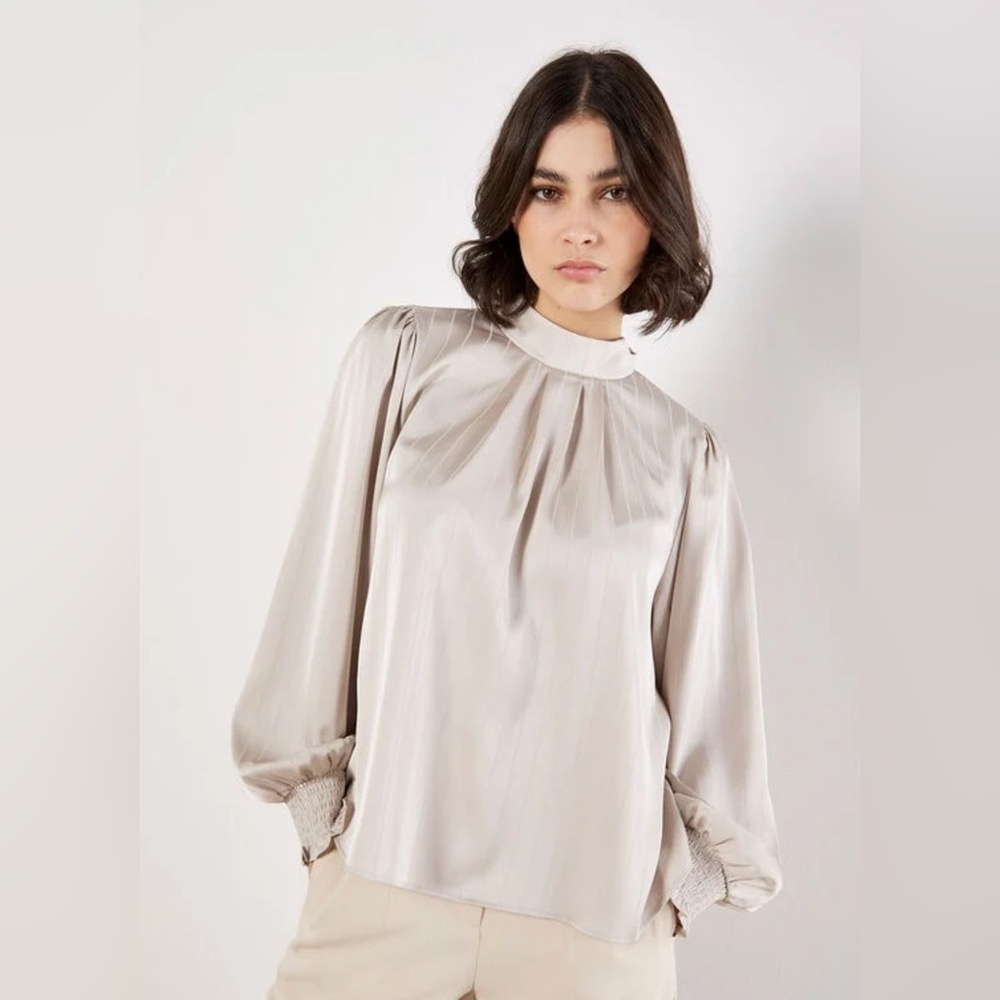 APRICOT 🍑- Satin Self-Stripe Tie Back Top